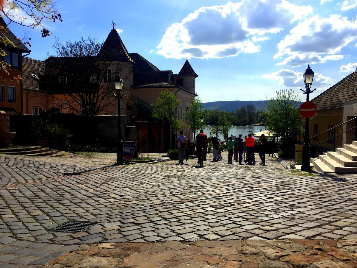 Eszterhazy Guesthouse Vac Exterior photo